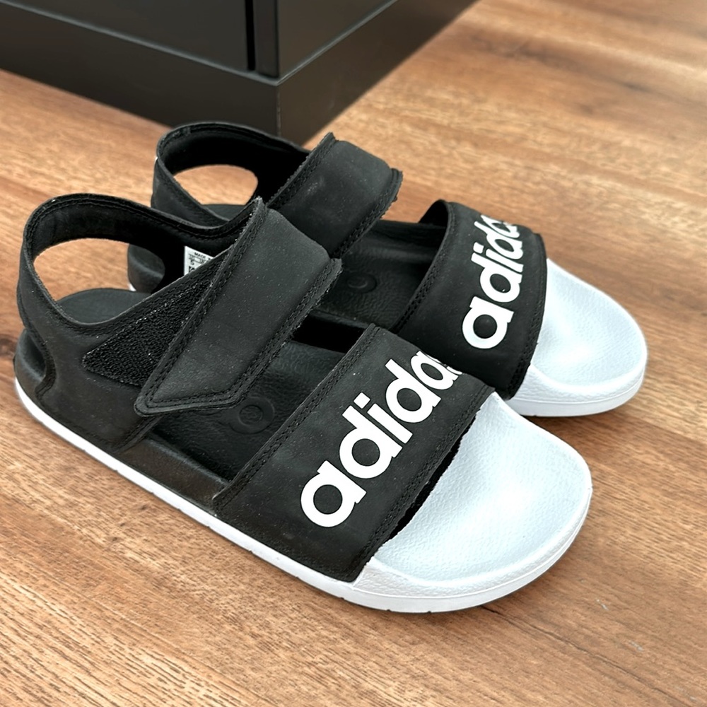 Adidas adilette slide with straps